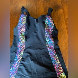 Panache discontinued underwire sports bra tank
4234 32FF UK/US
1 Black